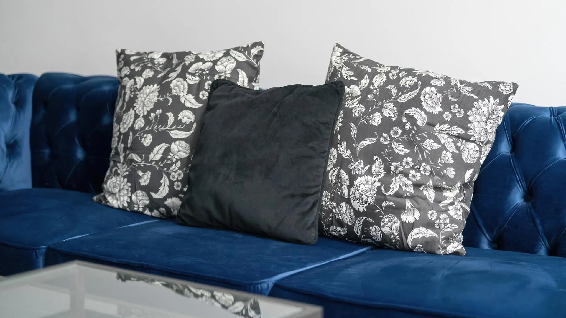 City Center Apartments With Gym & Free Garage Poznan By Noclegi Renters